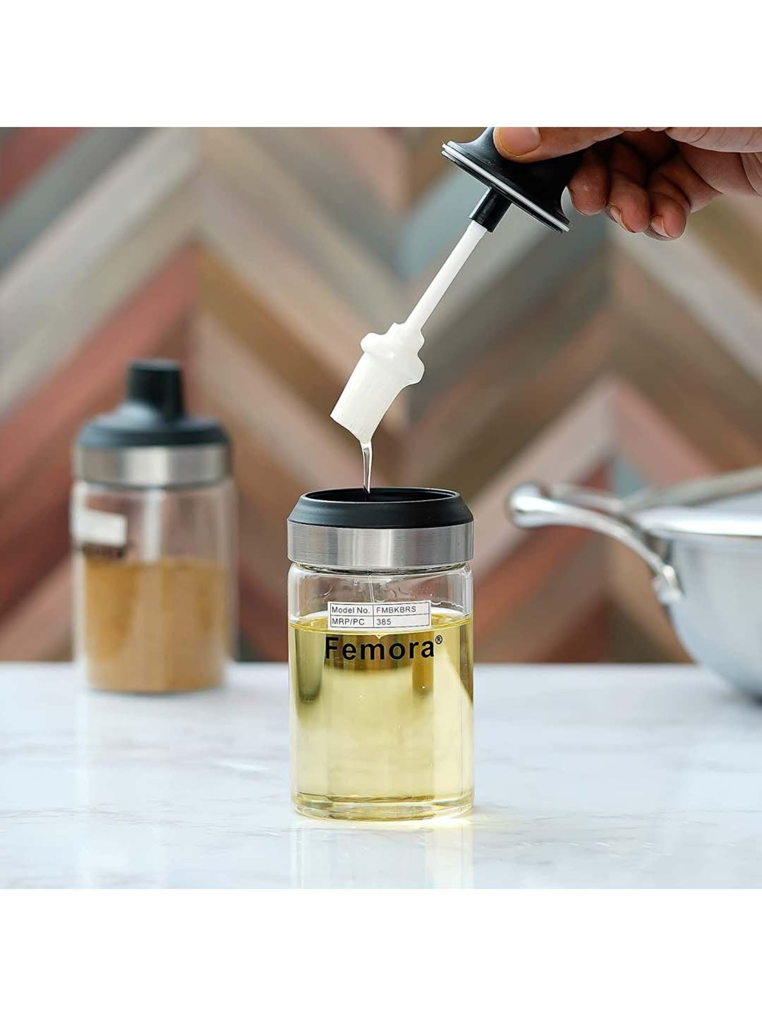 COLE & MASON White & Beige Ceramic Pourer - Set of 1