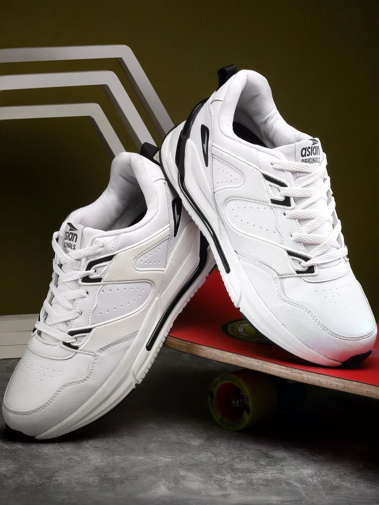 Asian Men's White Casual Sneakers