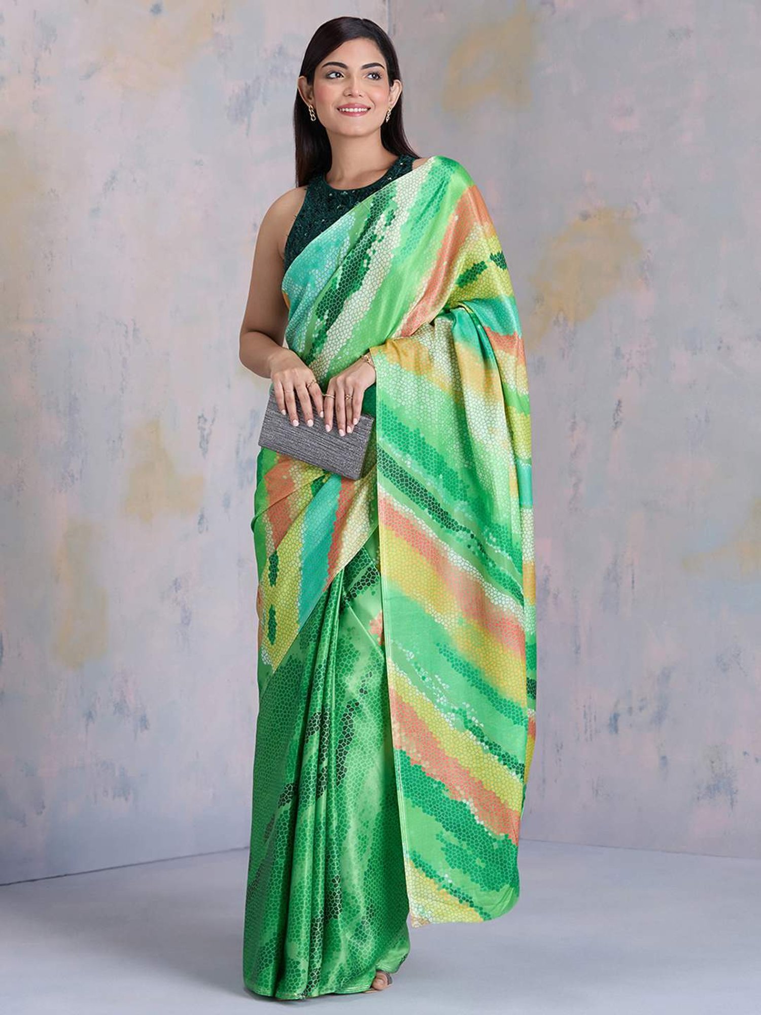 navyasa by liva Green Printed Saree With Unstitched Blouse