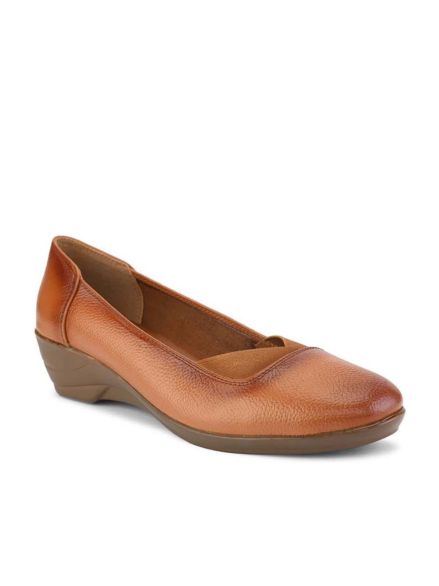 Pelle Albero Women's Tan Wedge Pumps