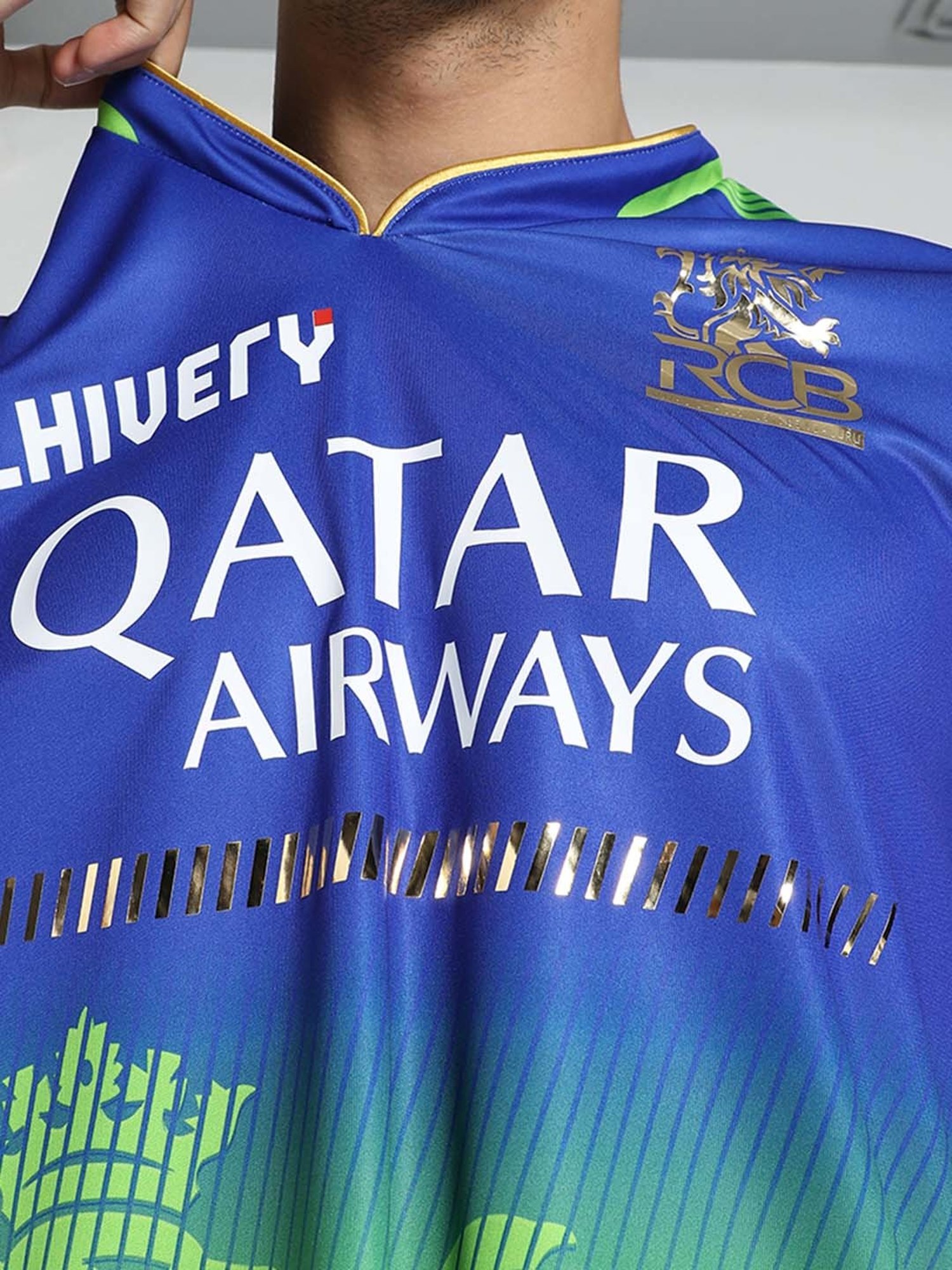 Puma Teamsport x RCB Blue & Green Regular Fit Printed Jersey