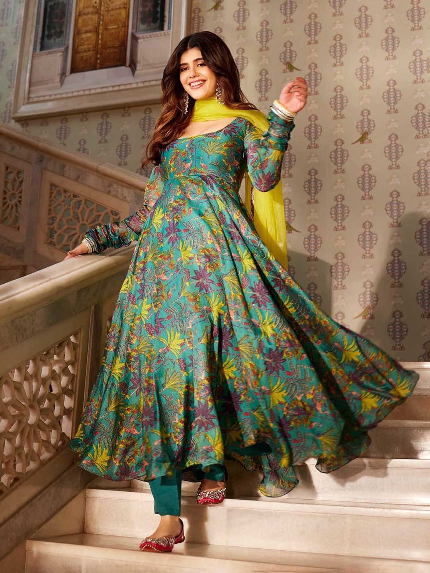 AACHHO Green Vairea Chanderi Suit Set