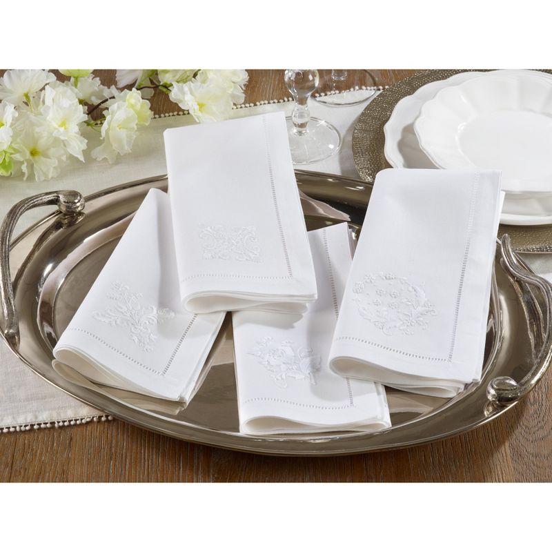 Saro Lifestyle Embroidered Small Flowers Design Cotton Table Napkins (set of 6)