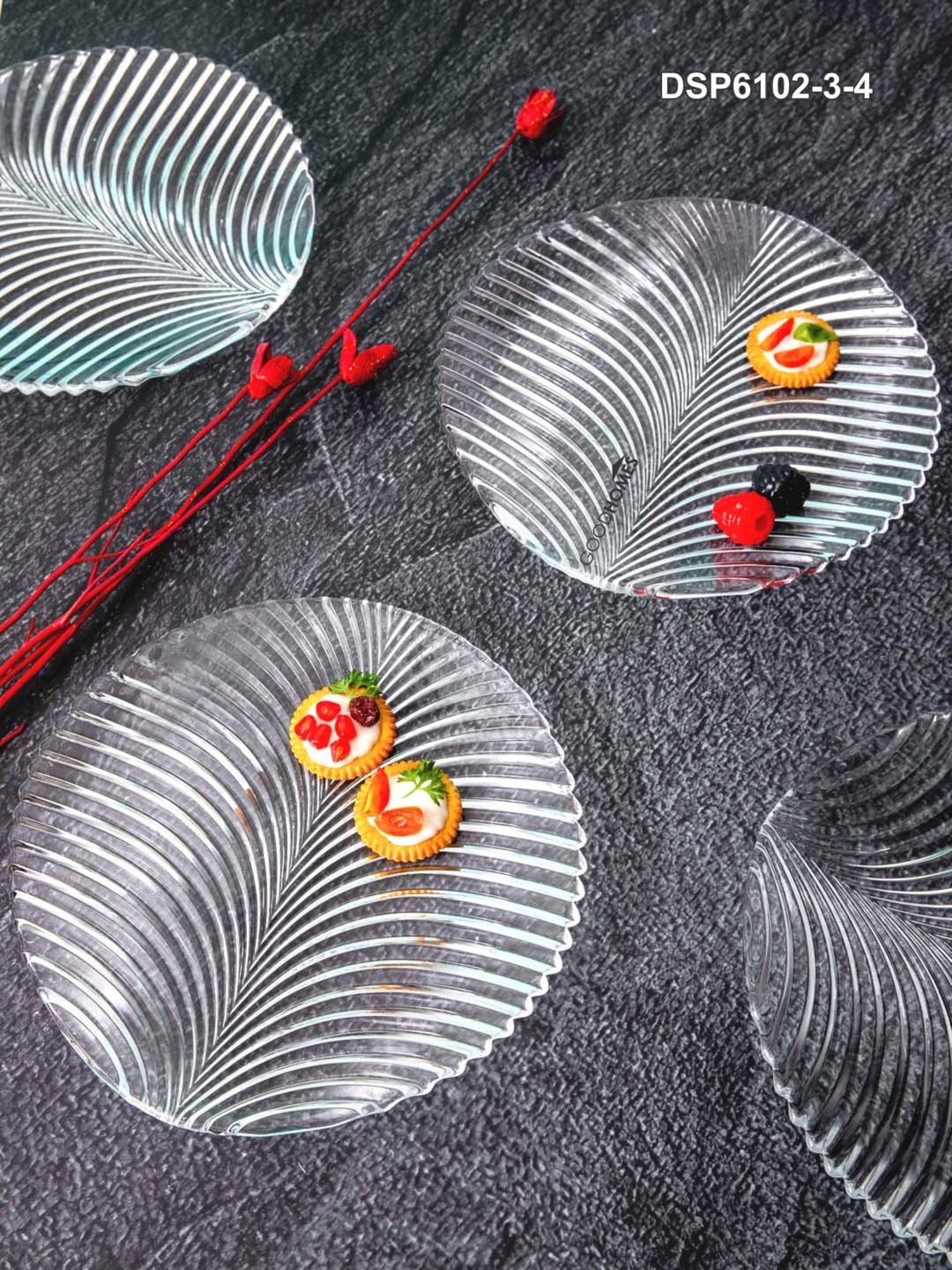 Goodhomes Transparent Glass Leaf Pattern Fruit Serving Platters - Set of 4