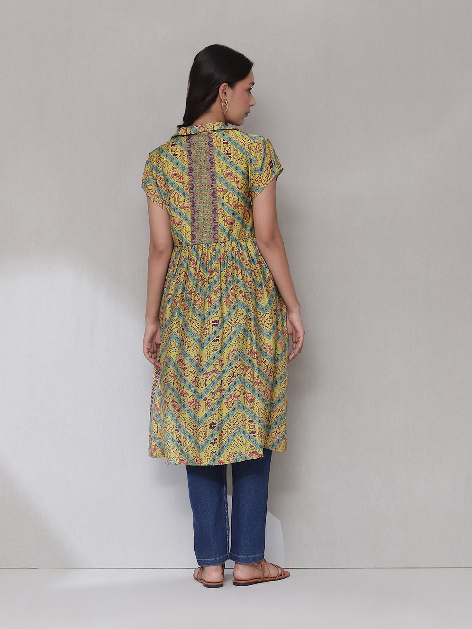 aarke Ritu Kumar Yellow & Purple Printed Long Shrug