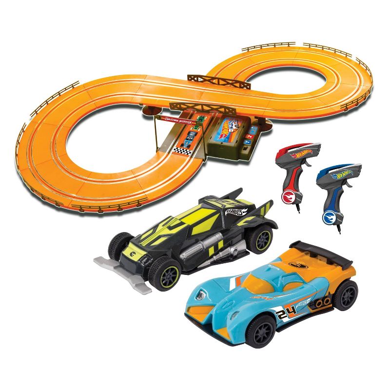 Hot Wheels Slot Track Set with 9.3ft Track - 1:43 Scale