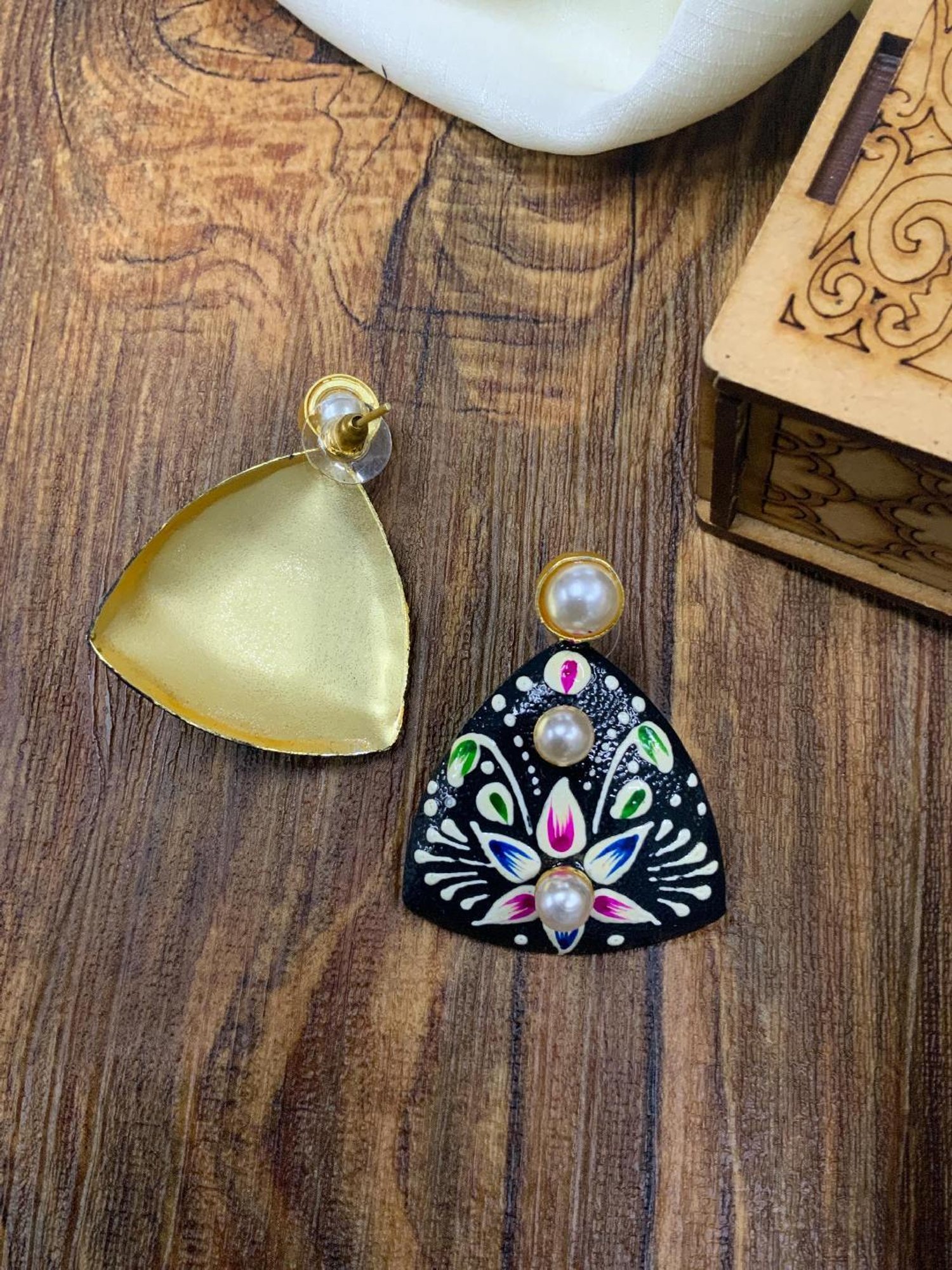 Abdesigns Classic Gold-Plated Stud Earrings