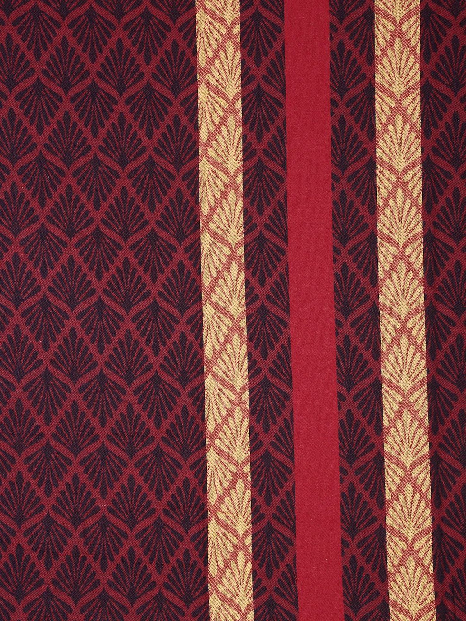 DDECOR Live beautiful Geometric Insignia Dove 210 TC Cotton Comforters - Set of 3