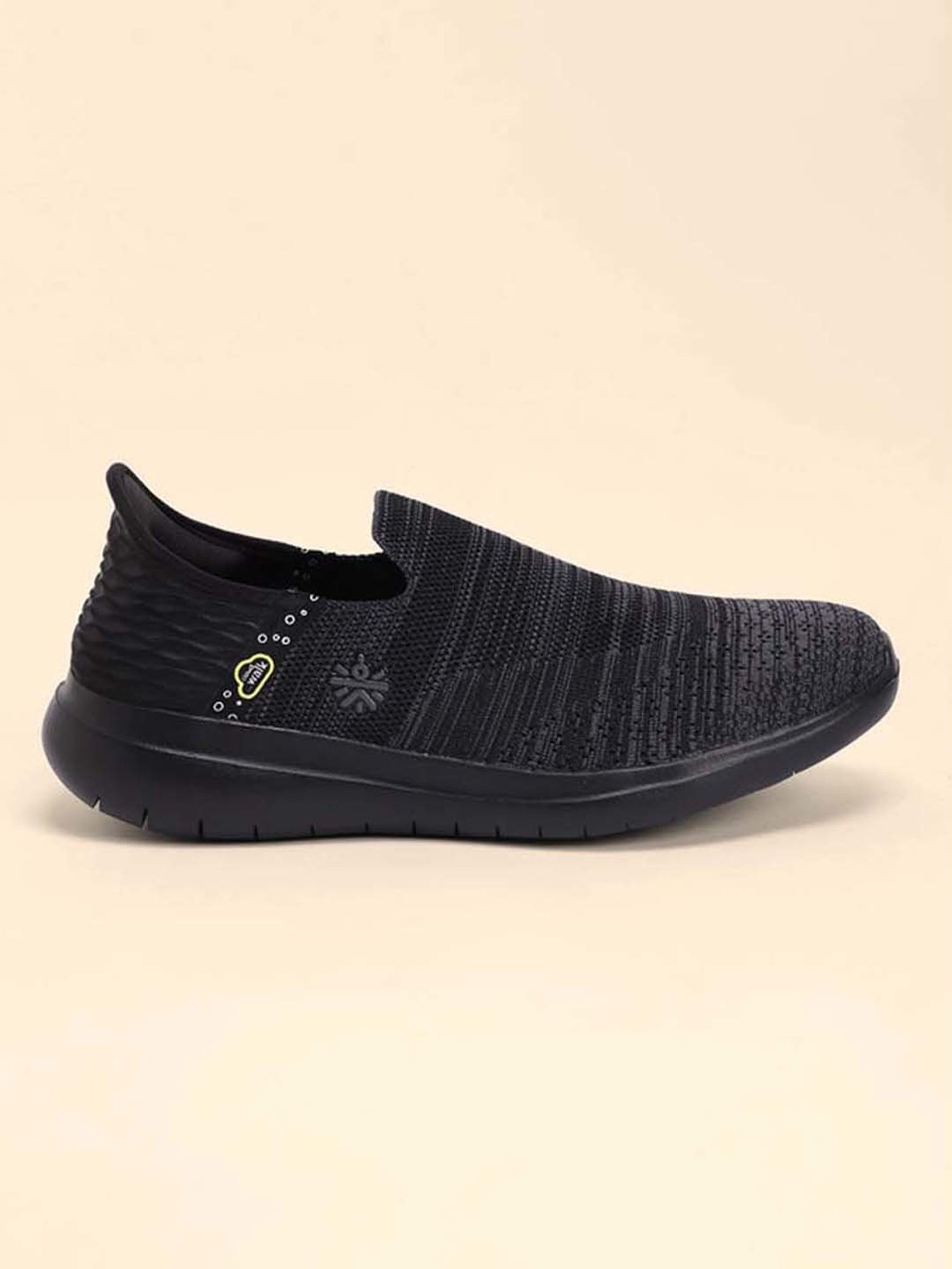 cultsportone EZ+ Walk Men's Black Running Shoes