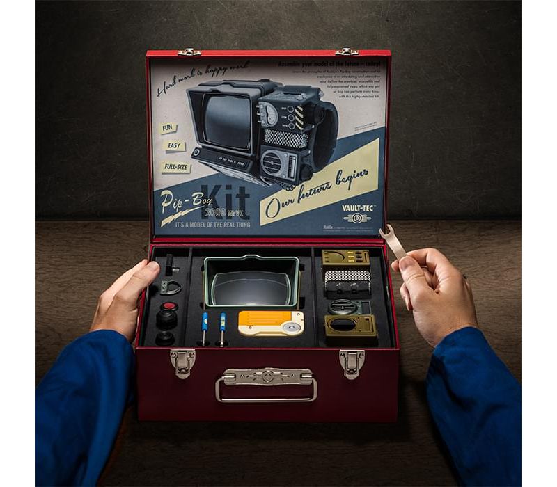 ThinkGeek Fallout 76 Pip-Boy 2000 Mk VI  Construction Kit