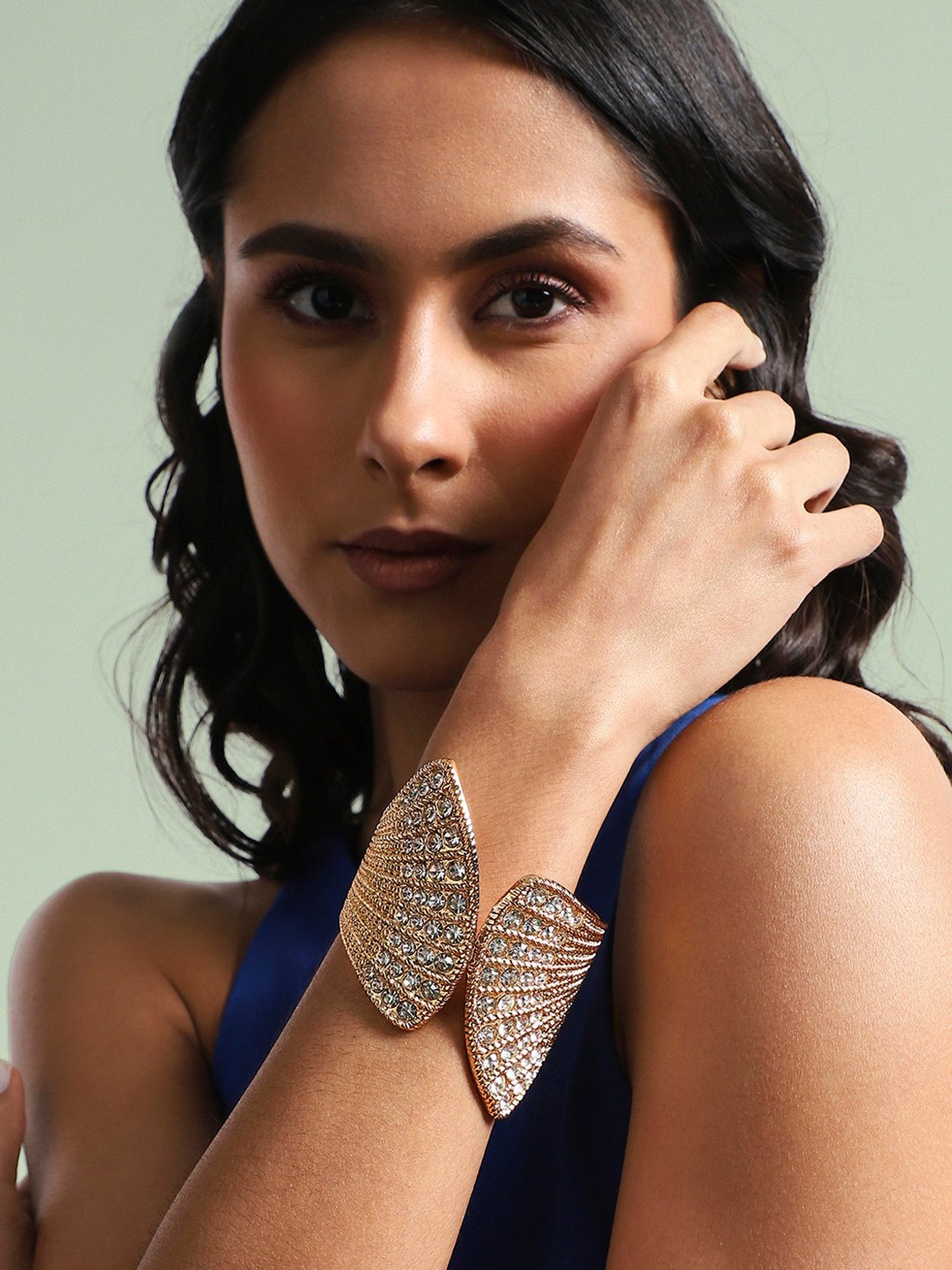 SOHI Crystal Fan Bracelet For Women