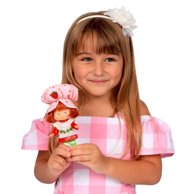 Strawberry Shortcake - Classic 6" Scented Doll