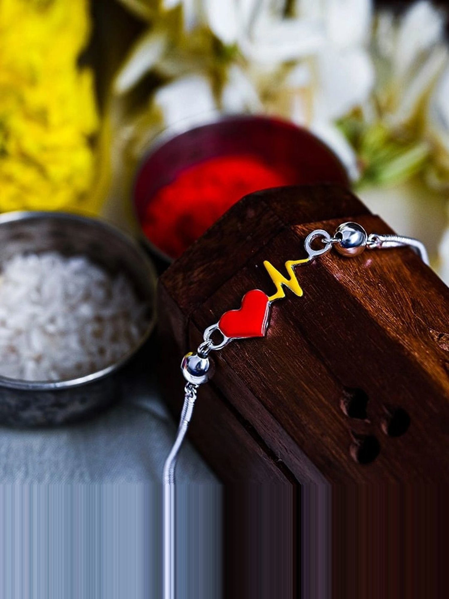 Touch925 Heart Yellow Beat Rakhi cum Bracelet in Sterling Silver for Men