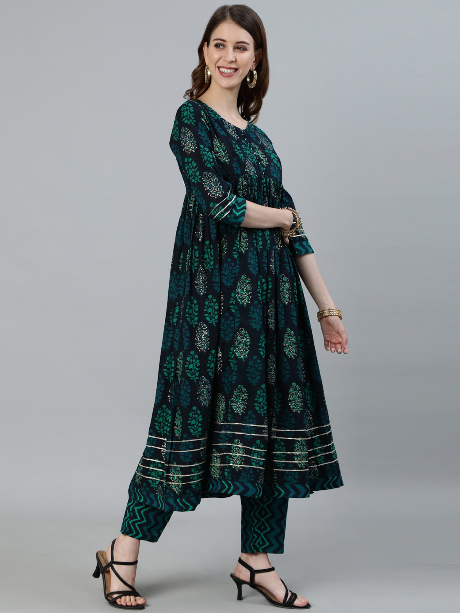 Ishin Navy & Green Cotton Printed Kurta Pant Set With Dupatta