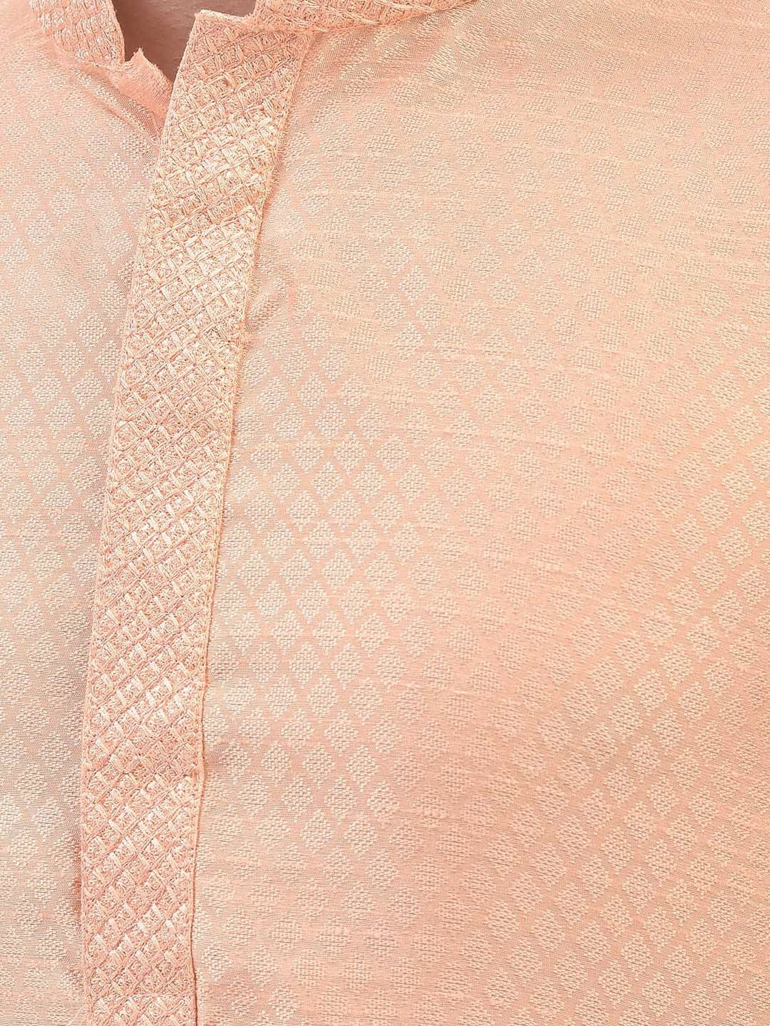 SG LEMAN Peach & White Regular Fit Self Design Kurta & Pyjamas Set