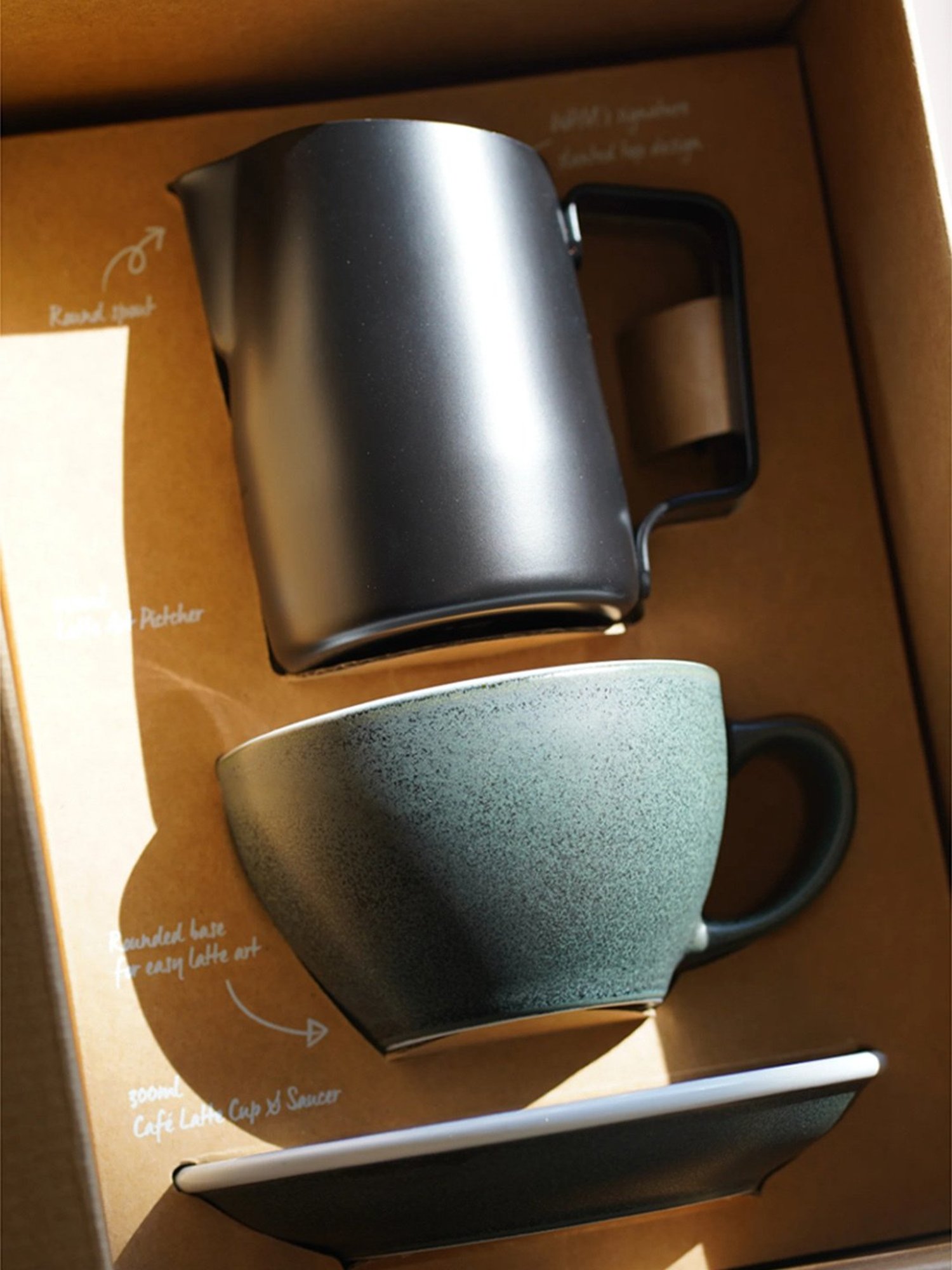 Milton Silver Stainless Steel Thermal Coffee Pot (500 ml) - Set of 1