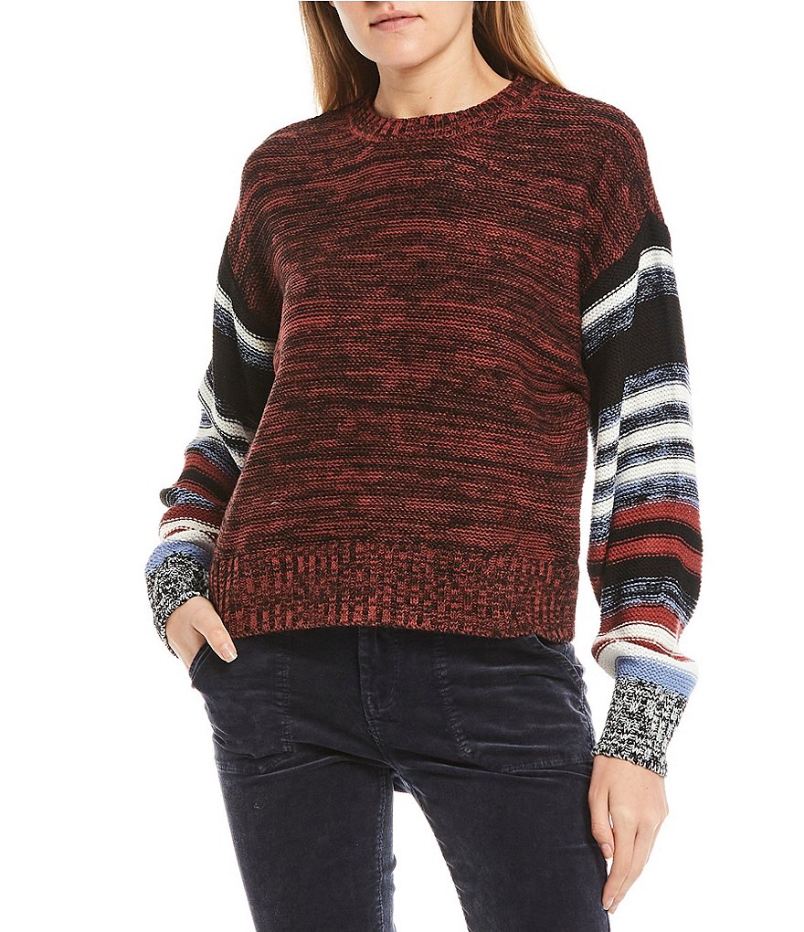 GB Round Neck Fuzzy Eyelash Sweater