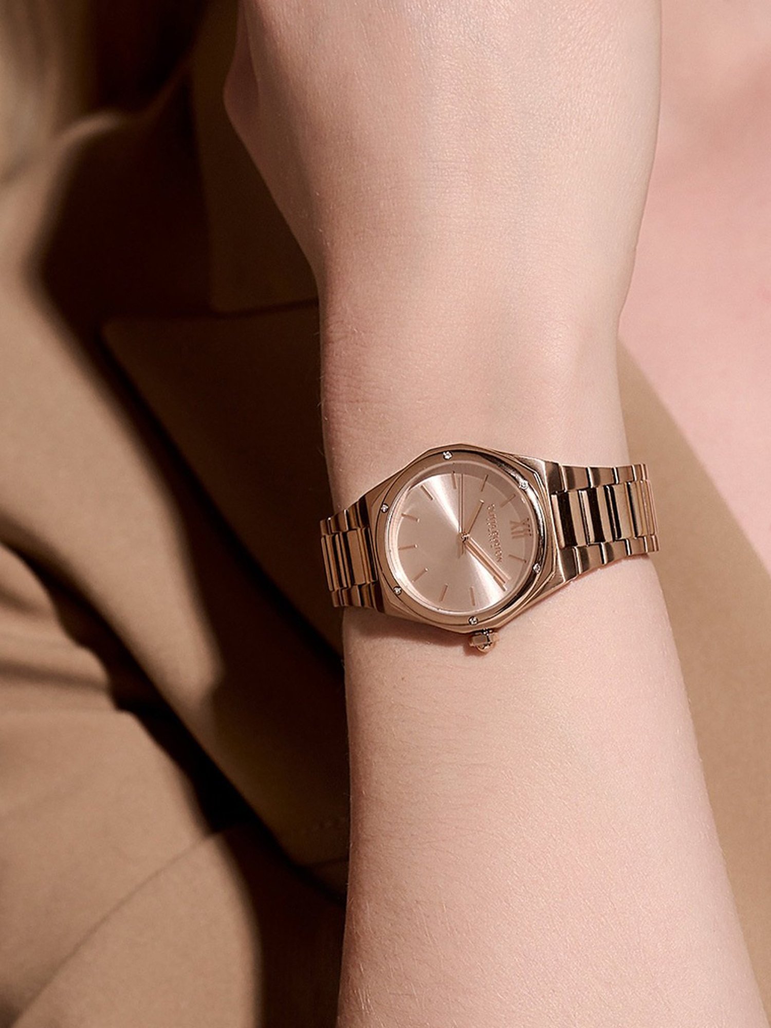 Olivia Burton 24000030 Hexa Analog Watch for Women