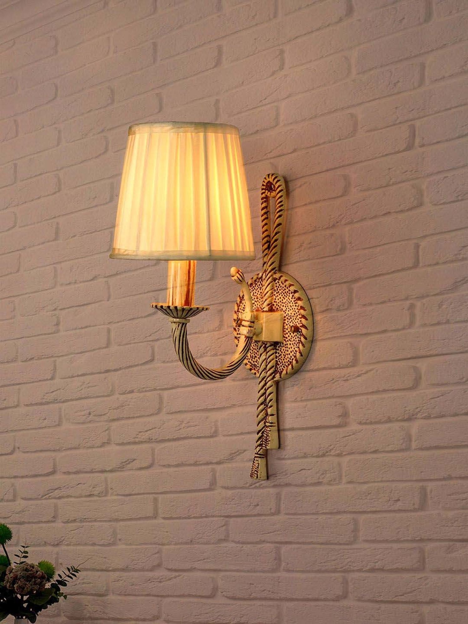 FOS LIGHTING White Aluminium Wall Lamp With Pleated Fabric Shade