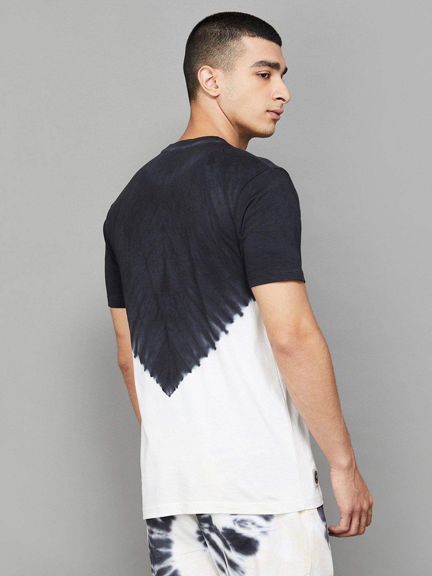 Smileyworld Black Cotton Regular Fit Printed T-Shirt