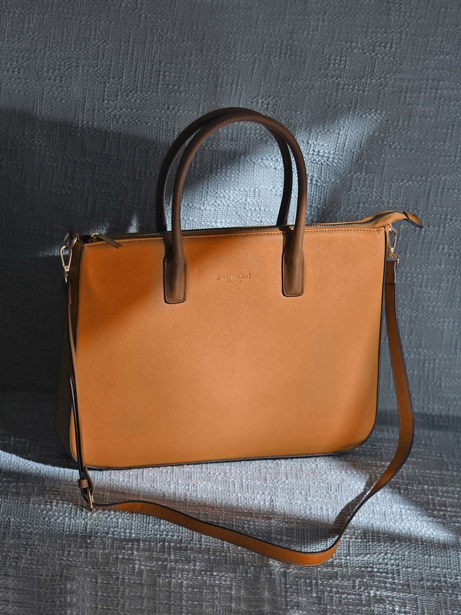 Baggit Brown PVC Solid Laptop Messenger Bag