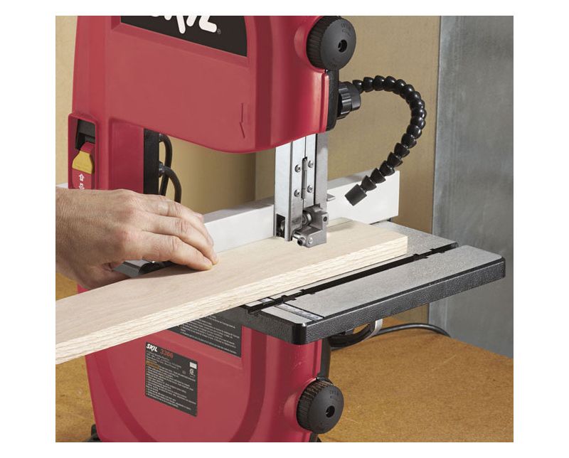 Skil 3386-01-RT 9 in. Band Saw with Light