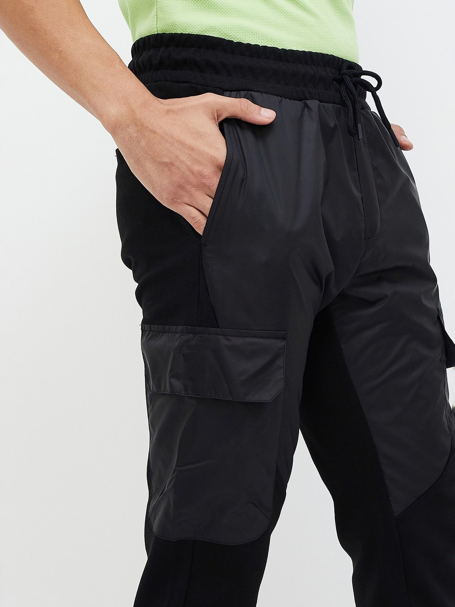 Bossini Black Cotton Regular Fit Printed Joggers