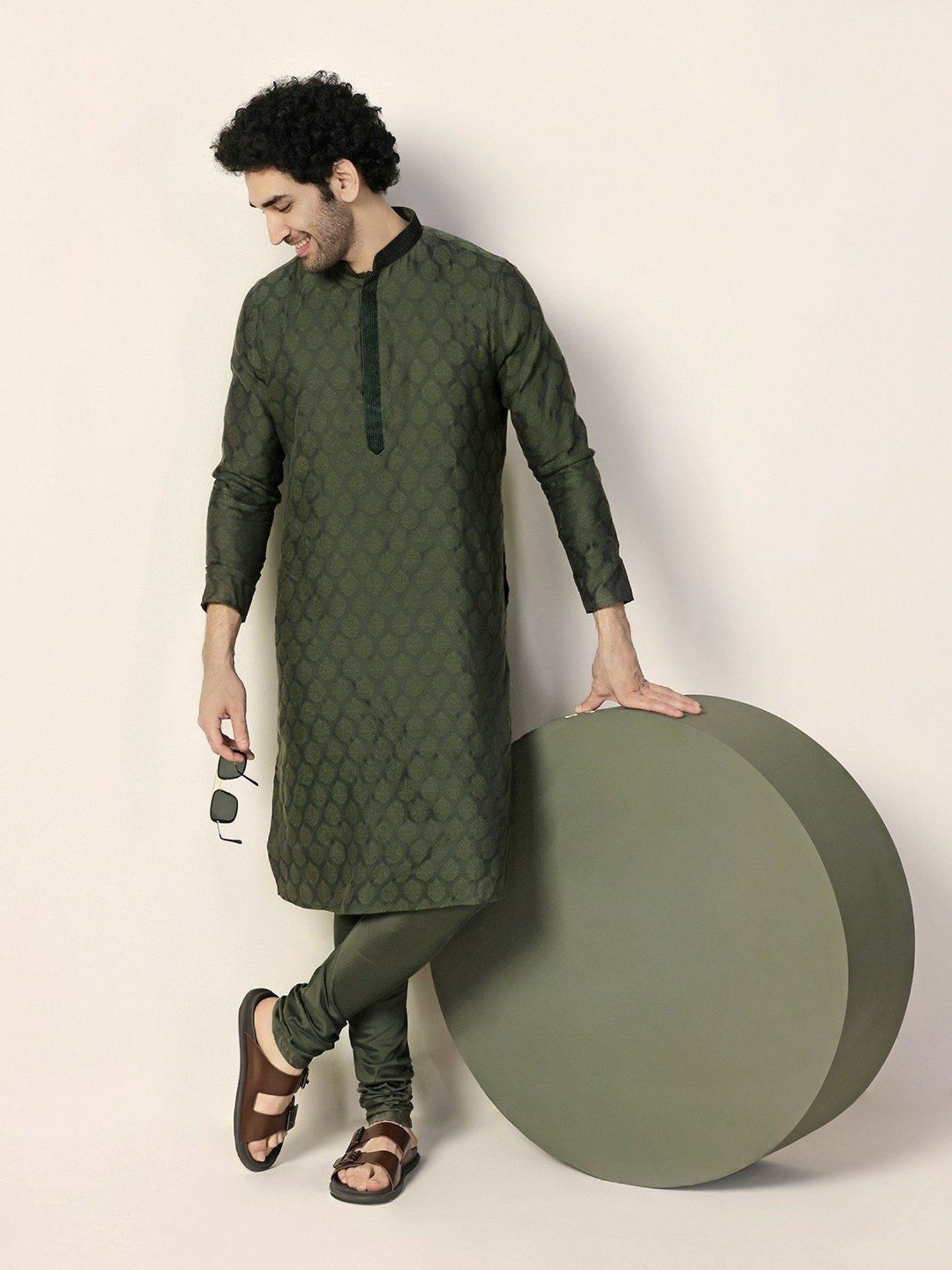Kisah Green Regular Fit Embroidered Kurta Bottom Set