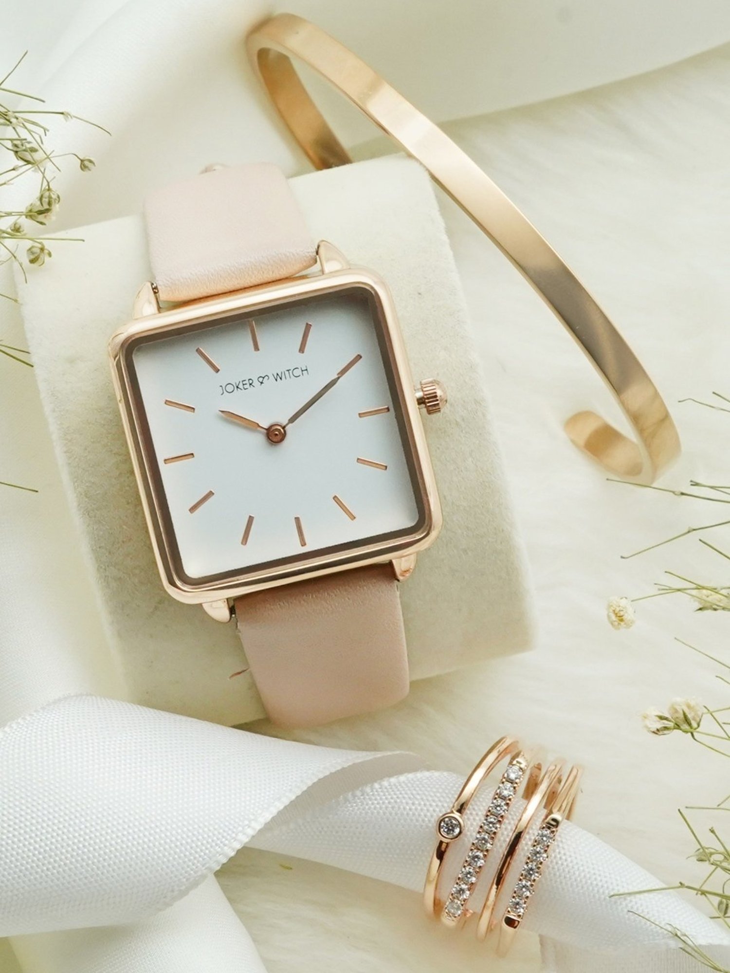 Joker & WItch JWBS294 Analog Watch with Bracelet Gift Set for Women