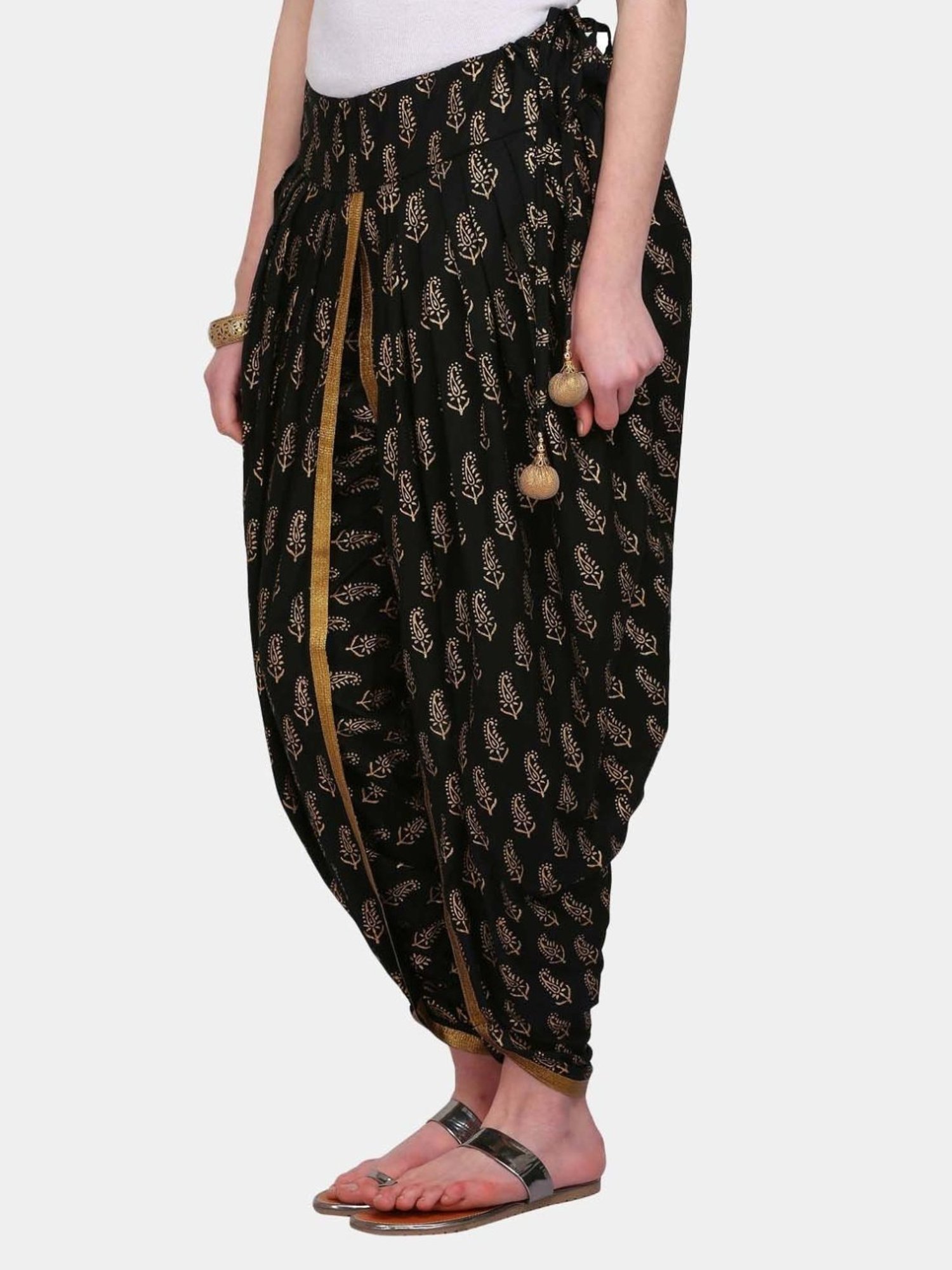 Kaanchie Nanggia Black Cotton Printed Dhoti Pants