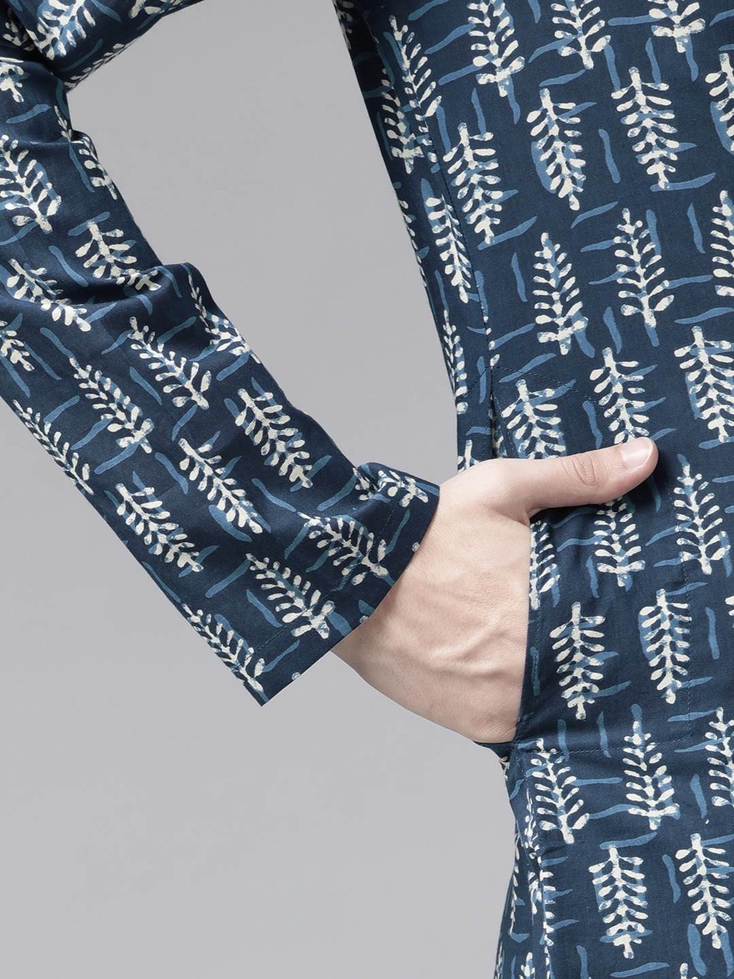 See Designs Blue & White Cotton Regular Fit Printed Kurta Bottom Set