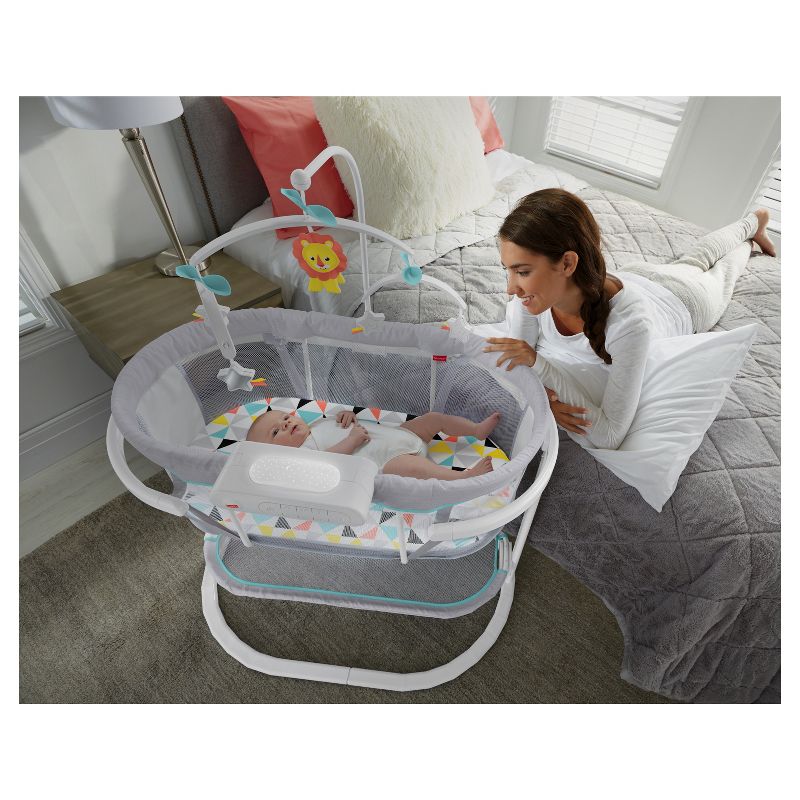 Fisher-Price Soothing Motions Bassinet
