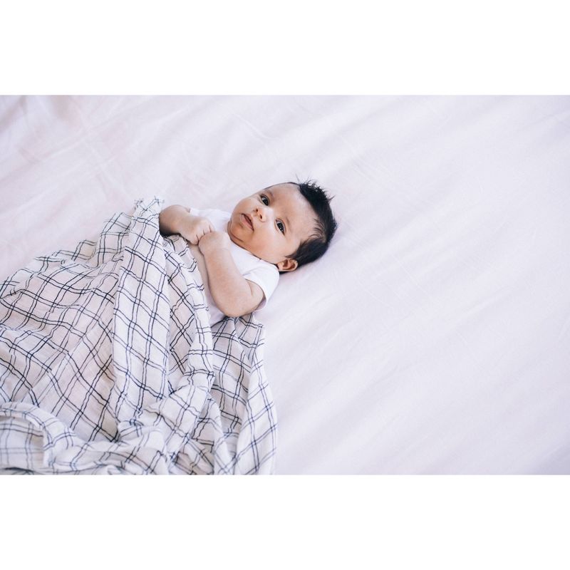 Little Unicorn Deluxe Muslin Swaddle Blanket - White Anemone 2pk