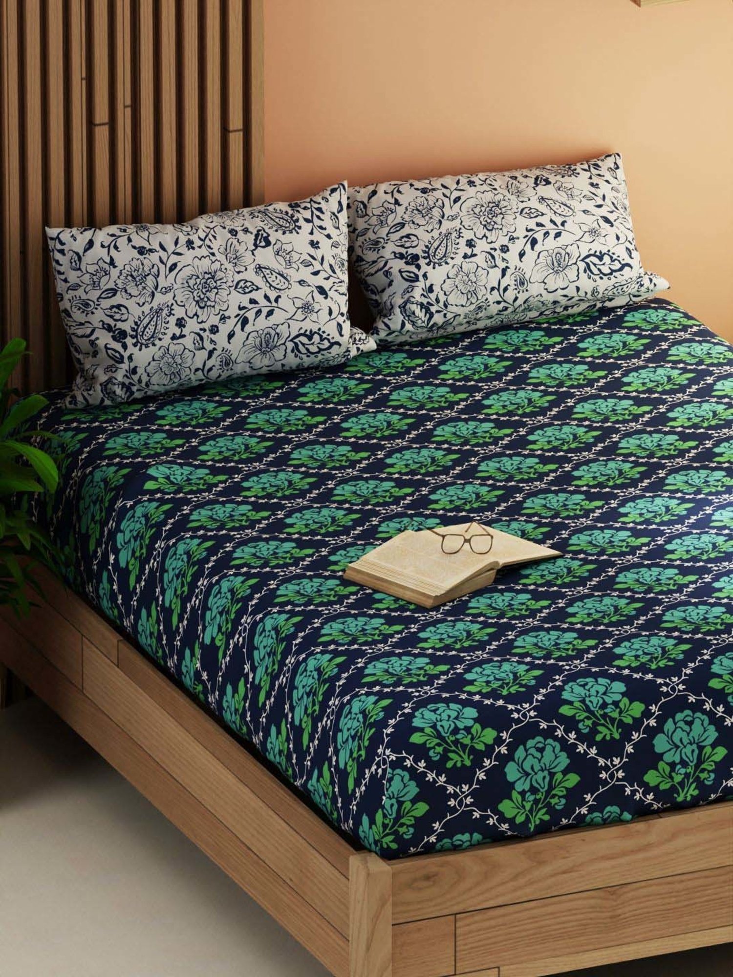 Bianca Magnolia Green & Navy 152 TC Micro Fabric Double Bedsheet with 2 Pillow Covers