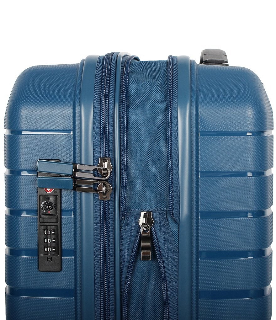 Pathfinder Resort Collection 20#double; Carry-On Hardside Spinner