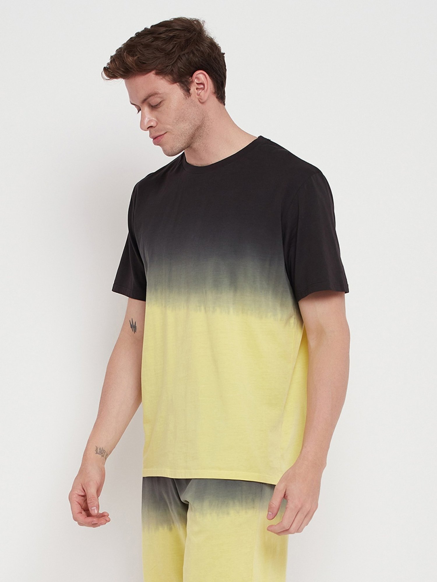 Edrio Black & Yellow Cotton Relaxed Fit Ombre T-Shirt