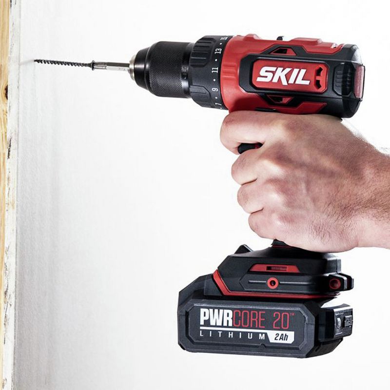 Skil DL529302 PWRCore 20 20V Brushless Lithium-Ion 1/2 in. Cordless Drill Driver Kit with PWRAssist Mobile Charging (2 Ah)
