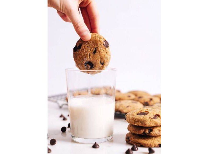 Oatly Low Fat Oatmilk - 0.5gal