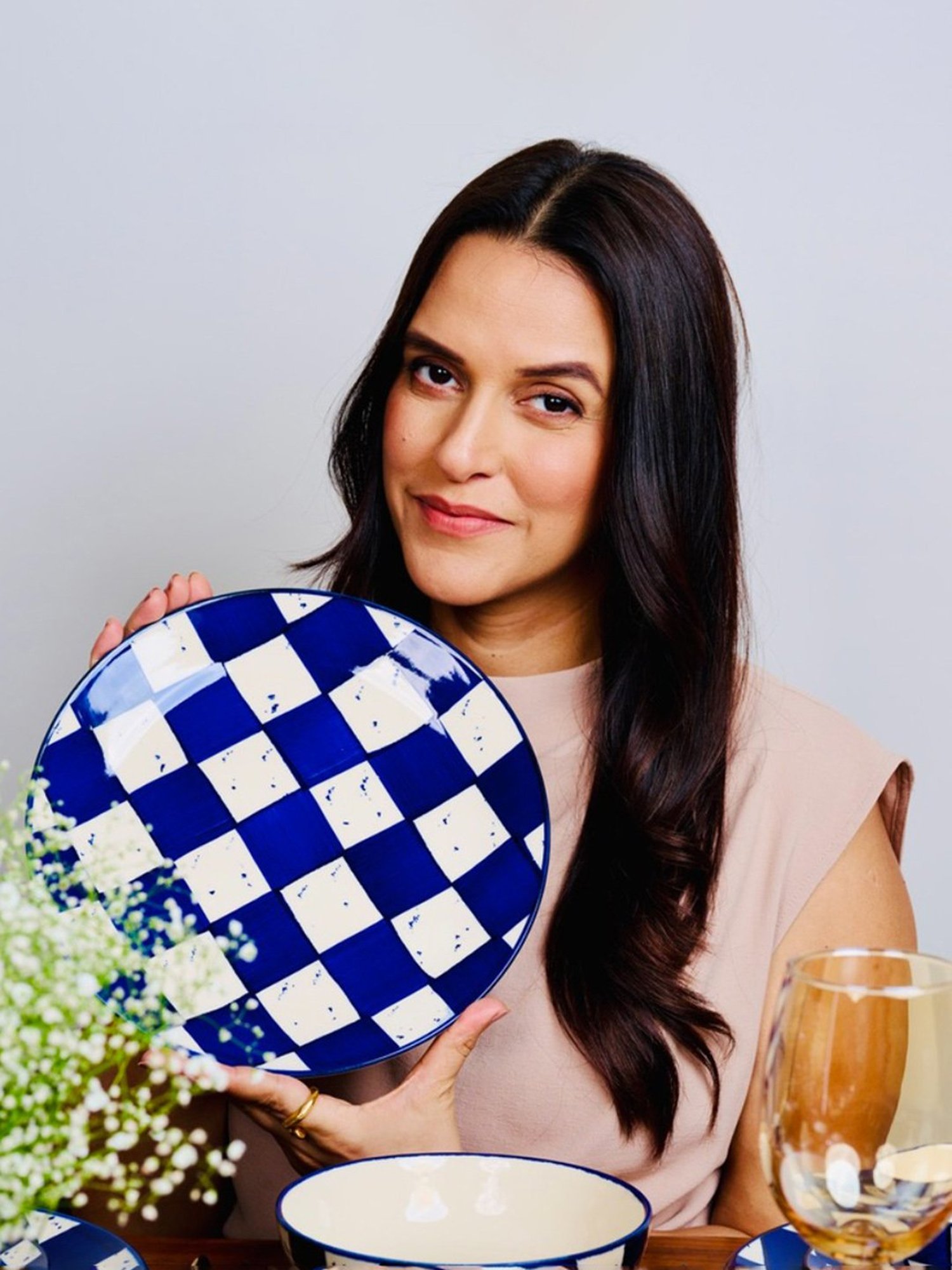 BlackCarrot Black Ceramic 21 Pcs Modern Dinner Set