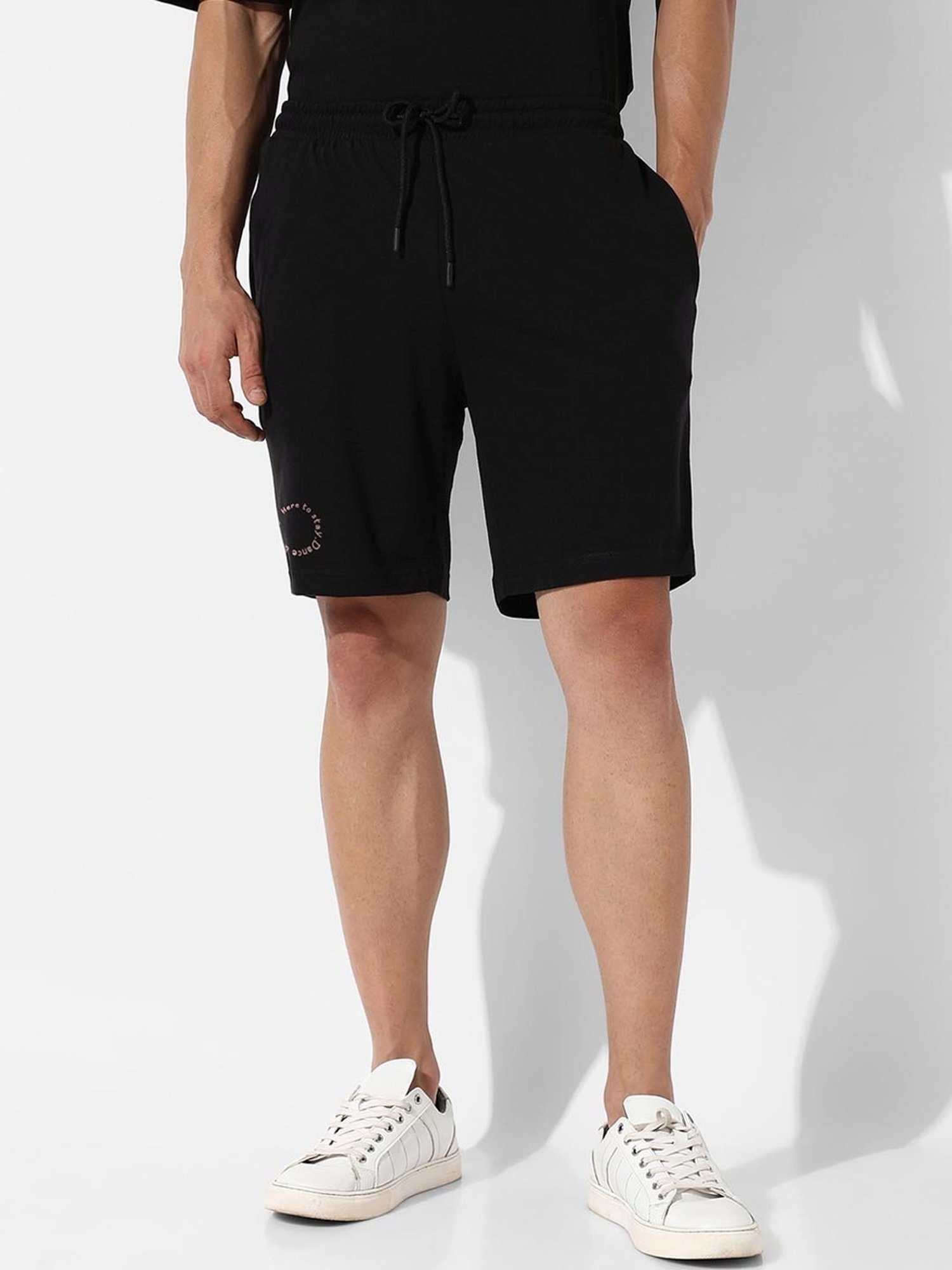 Campus Sutra Black Regular Fit Oversized Earth Dance Printed Co-Ord Set