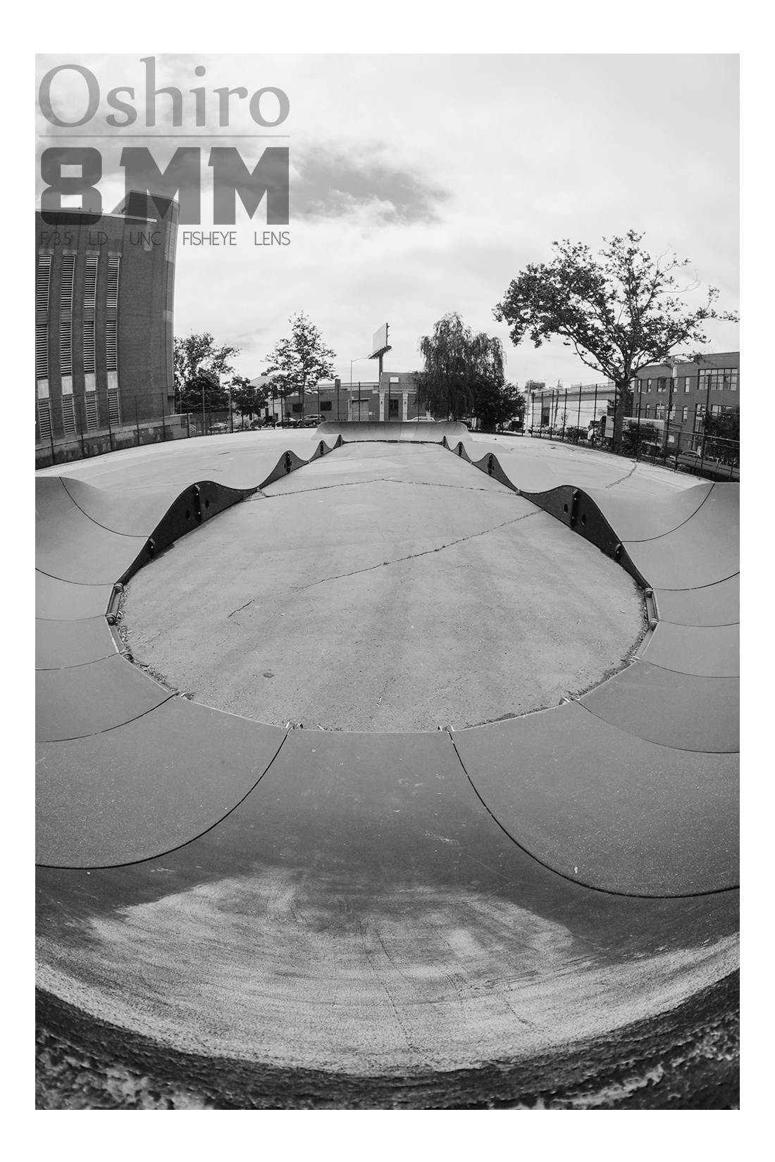 Oshiro 8mm f/3.5 LD UNC AL Wide Angle Fisheye Lens for Nikon D5, D4s, D4, D3x, Df, D850, D810, D750, D610, D500, D7500, D7200, D7100, D5600, D5500, D5300, D5200, D3400, D3300 Digital DSLR Cameras