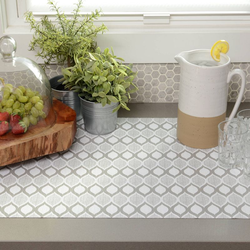 Con-Tact 18" x 4' Grip Prints Non-Adhesive Geo Shelf Liner Gray