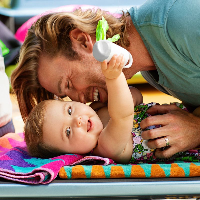 Munchkin Arm & Hammer Diaper Bag Dispenser & Bags - Colors May Vary