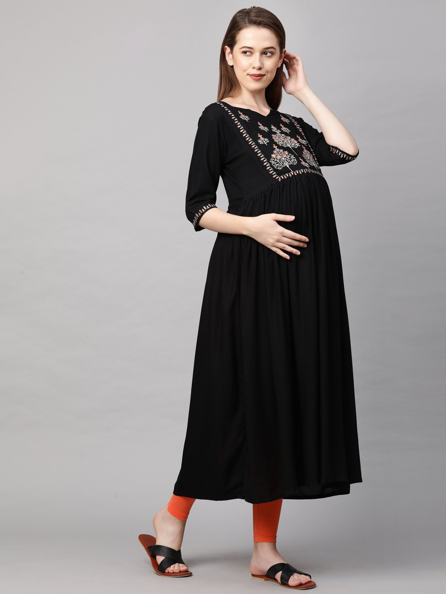 MomToBe Black Embroidered Maternity Kurta