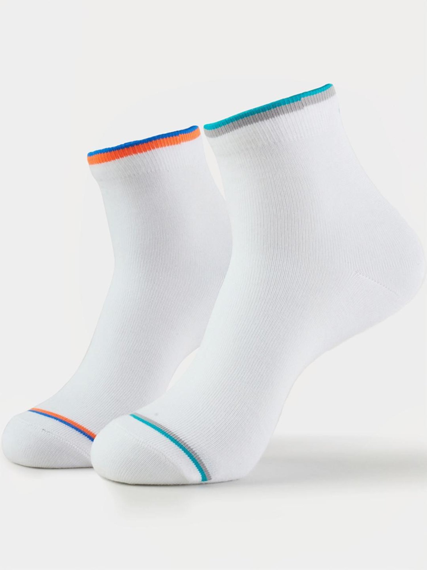 Jockey 7051 White Ankle Length Socks with Stay Fresh Treatment - Pack of 2 (Pattern May Vary)