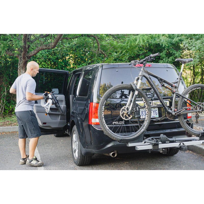 Worx WG644 Cordless HydroShot Portable Power Cleaner Kit, 2x20V Li-ion (2.0Ah) batteries, 2hr.