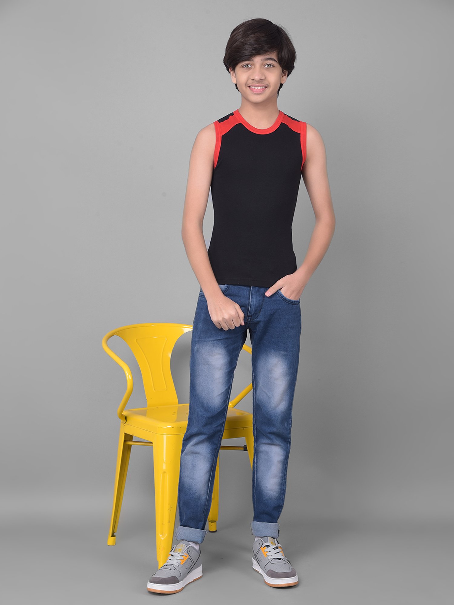 Dollar Bigboss Boys Multicolor Solid Gym Vest (Pack Of 5)