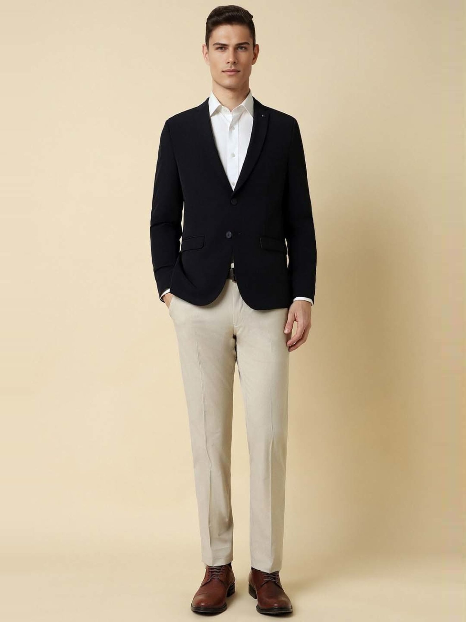 Arrow Sports Green Regular Fit Texture Waistcoat