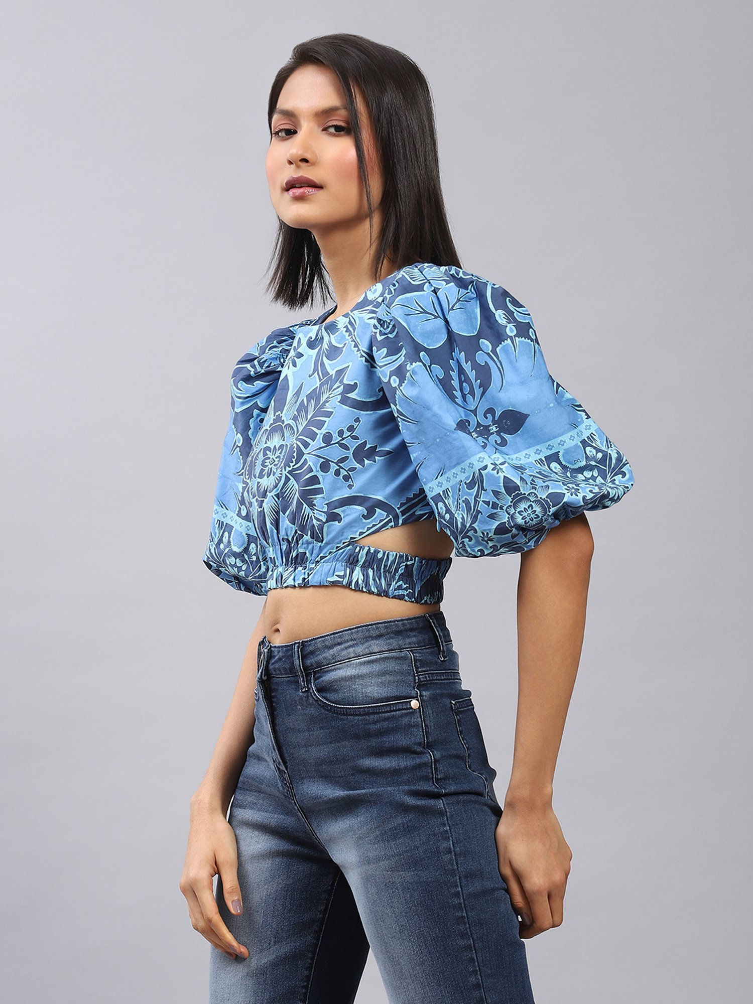 Label Ritu Kumar Blue Printed Crop Top