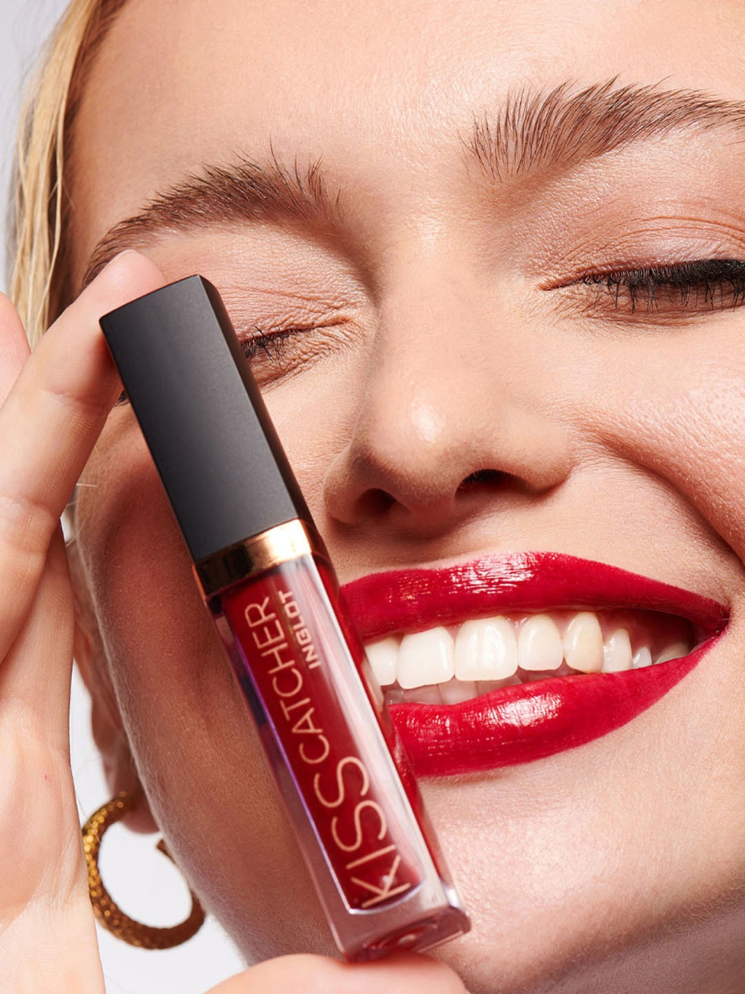 Inglot Kiss Catcher Liquid Lipstick Red Of Desire 05 - 5.5 ml